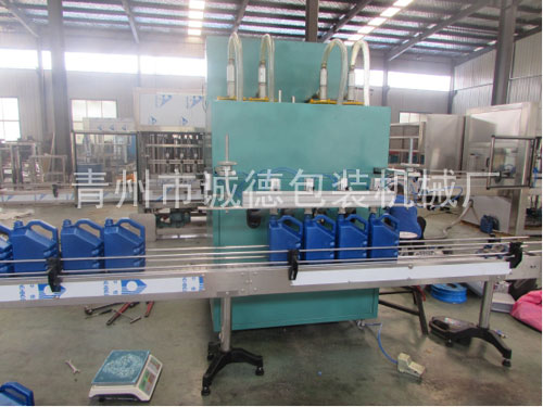 半自动1-5L活塞式灌装机